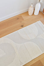 Arcadia Mid-Century Geometric Arch Textured Pearl Rug
