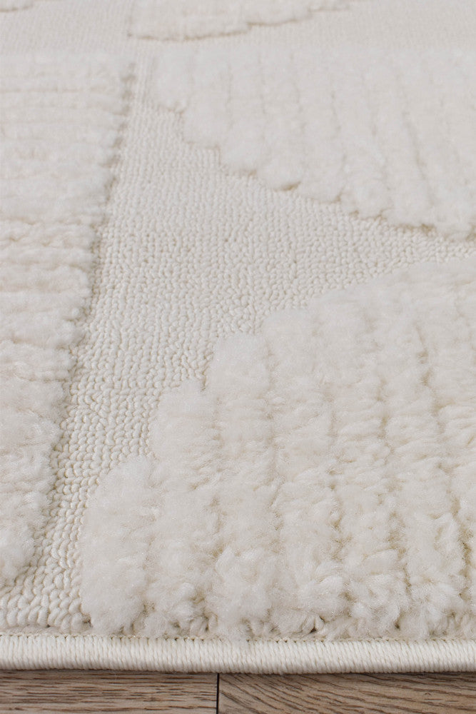 Contour Mid-Century Sculpted Half-Moon Cream Rug
