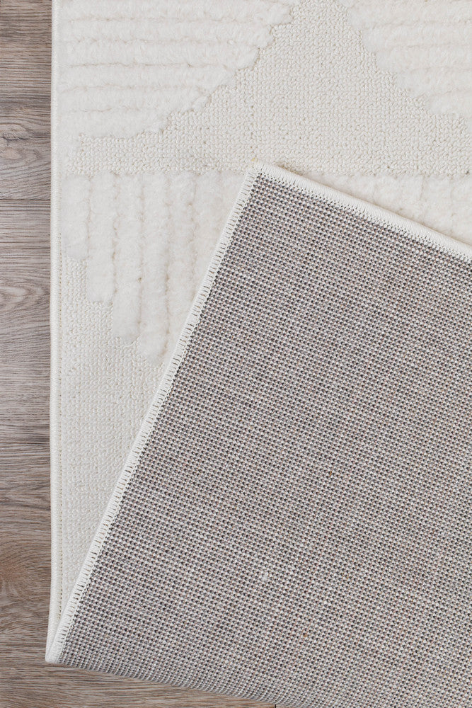 Contour Mid-Century Sculpted Half-Moon Cream Rug