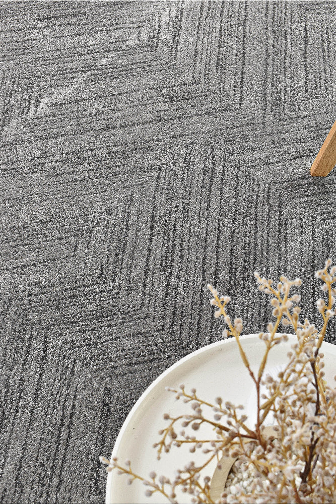 Nirvana Charcoal Multi-Directional Geometric Linear Plush Rug