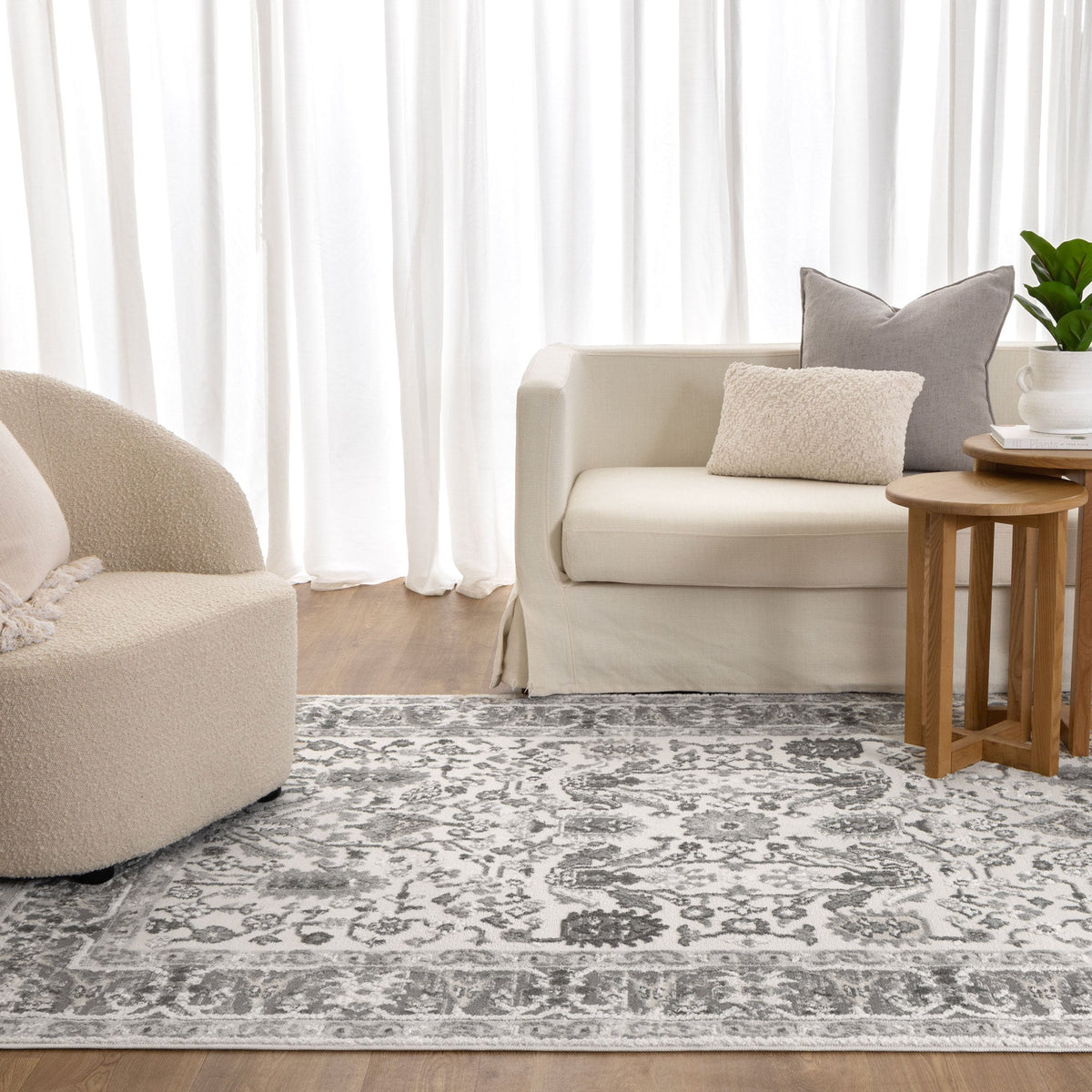 Nova Oriental Border Grey Rug