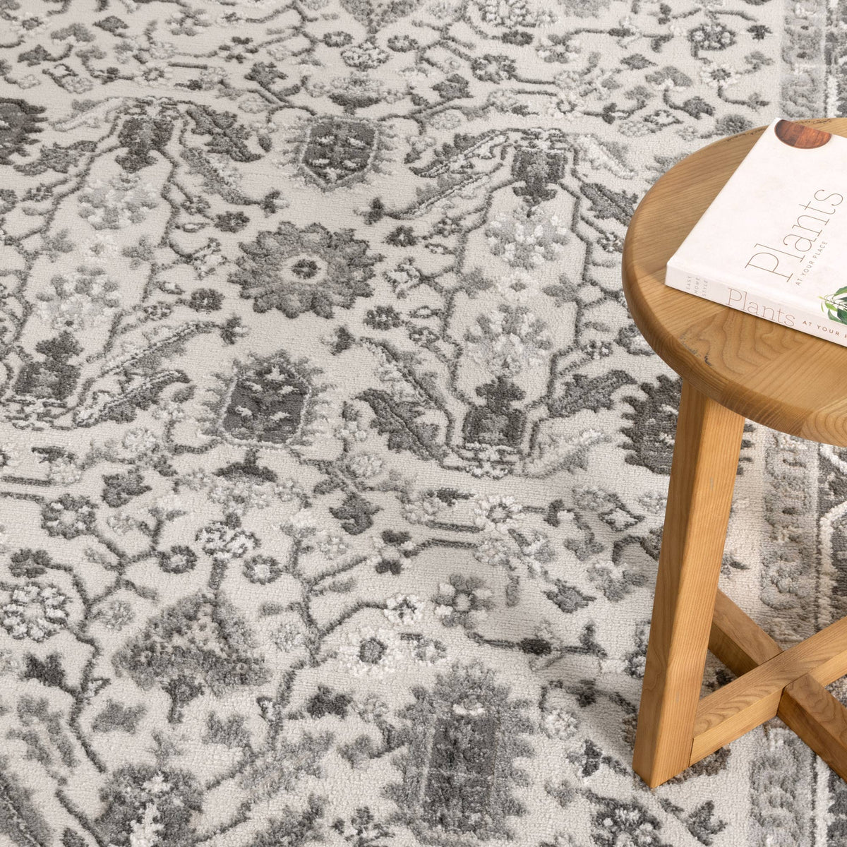 Nova Oriental Border Grey Rug