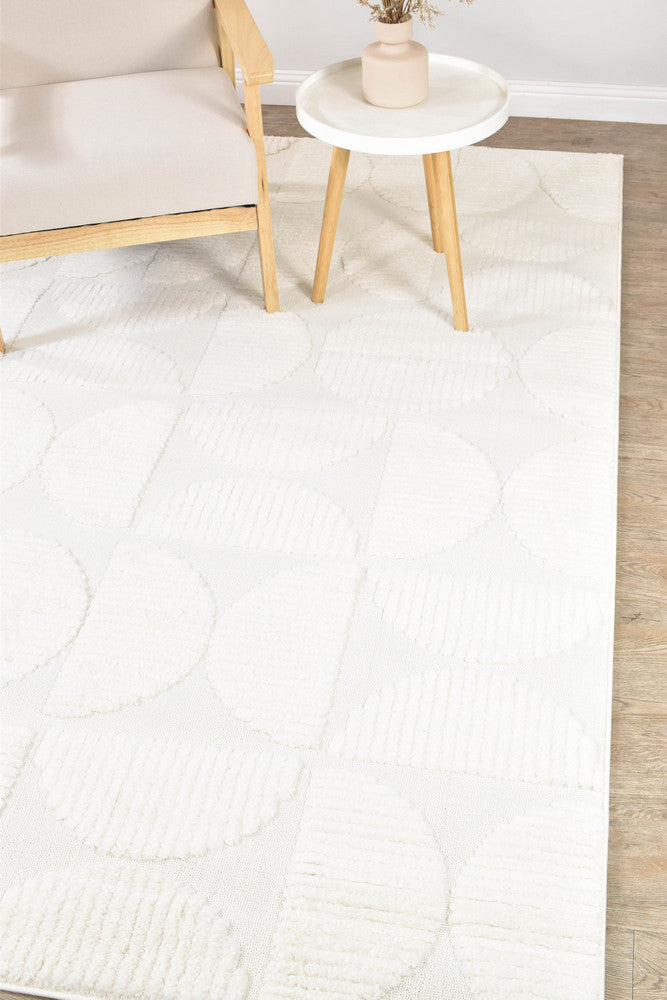 Contour Mid-Century Sculpted Half-Moon Cream Rug
