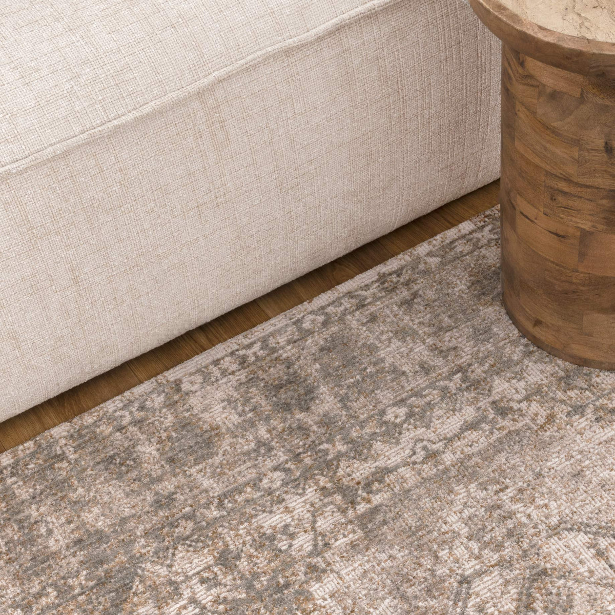 Muse Distressed Medallion Cream & Olive Transitional Rug