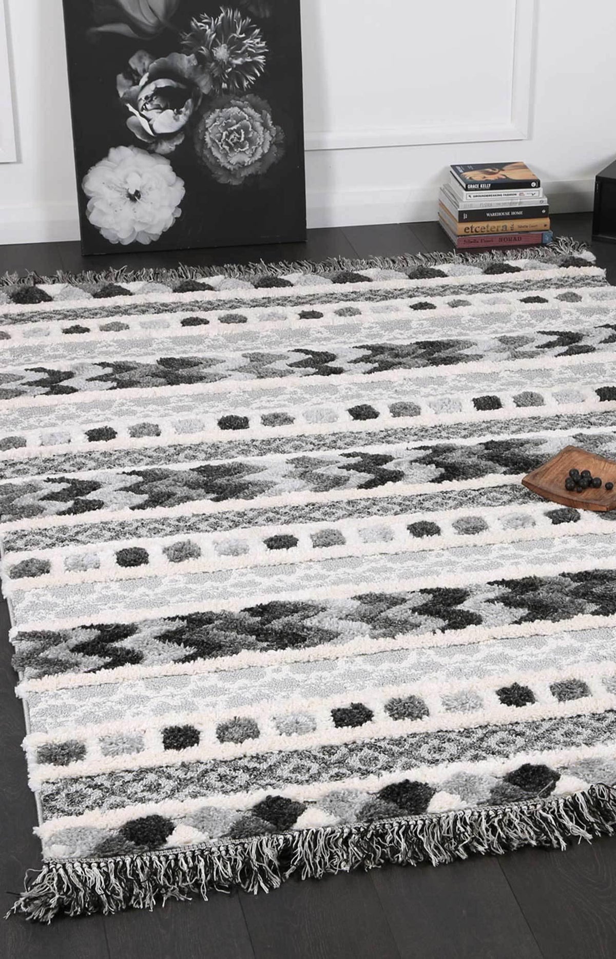 Eternity Mono Tribal Carved Cream Anthracite