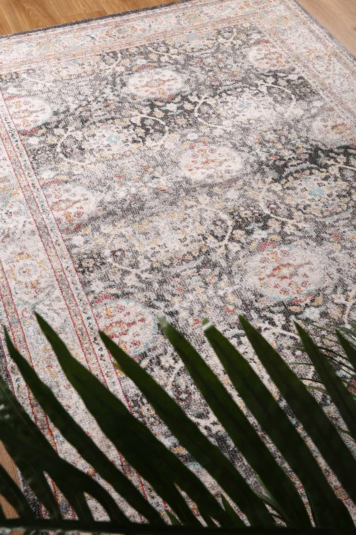 Zulu Anthacite Traditional Rug - The Rugs