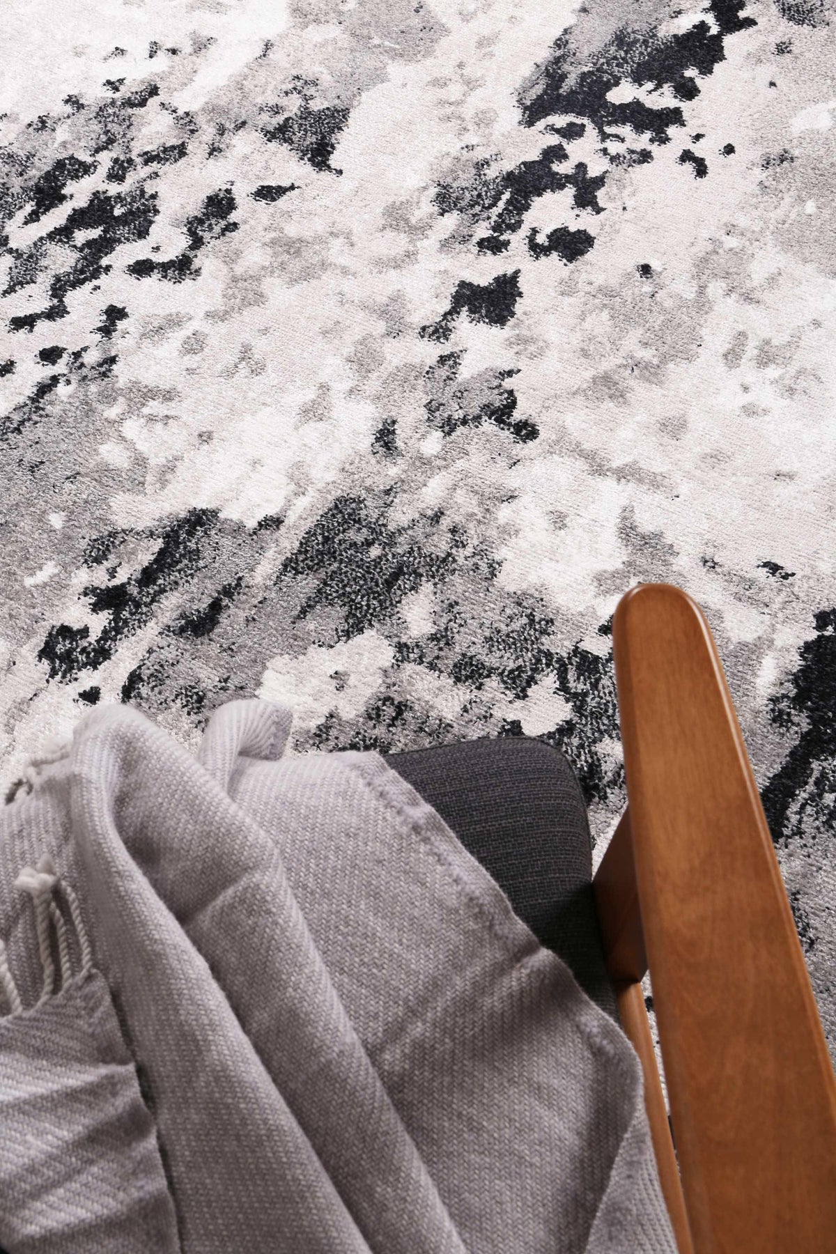 Alice Modern Abstract Grey Black Rug - The Rugs