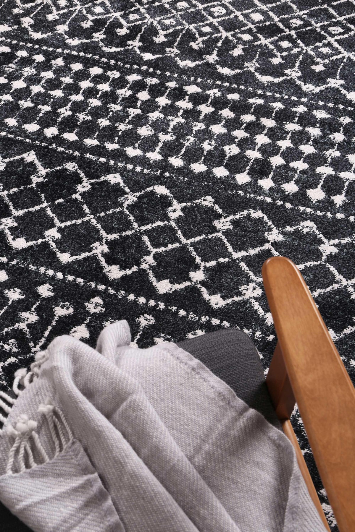 Alice Tribal Anthracite Rug - The Rugs