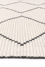Cora Diamond Tassel Cream Wool Rug - The Rugs