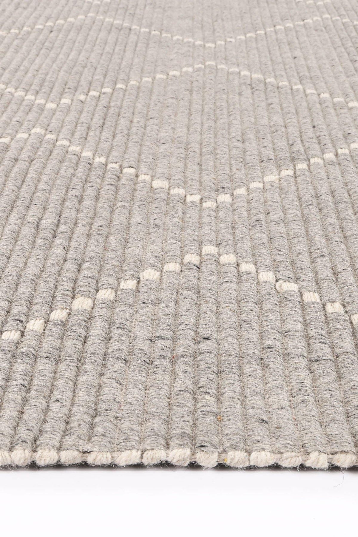 Cora Diamond Tassel Grey Wool Rug - The Rugs