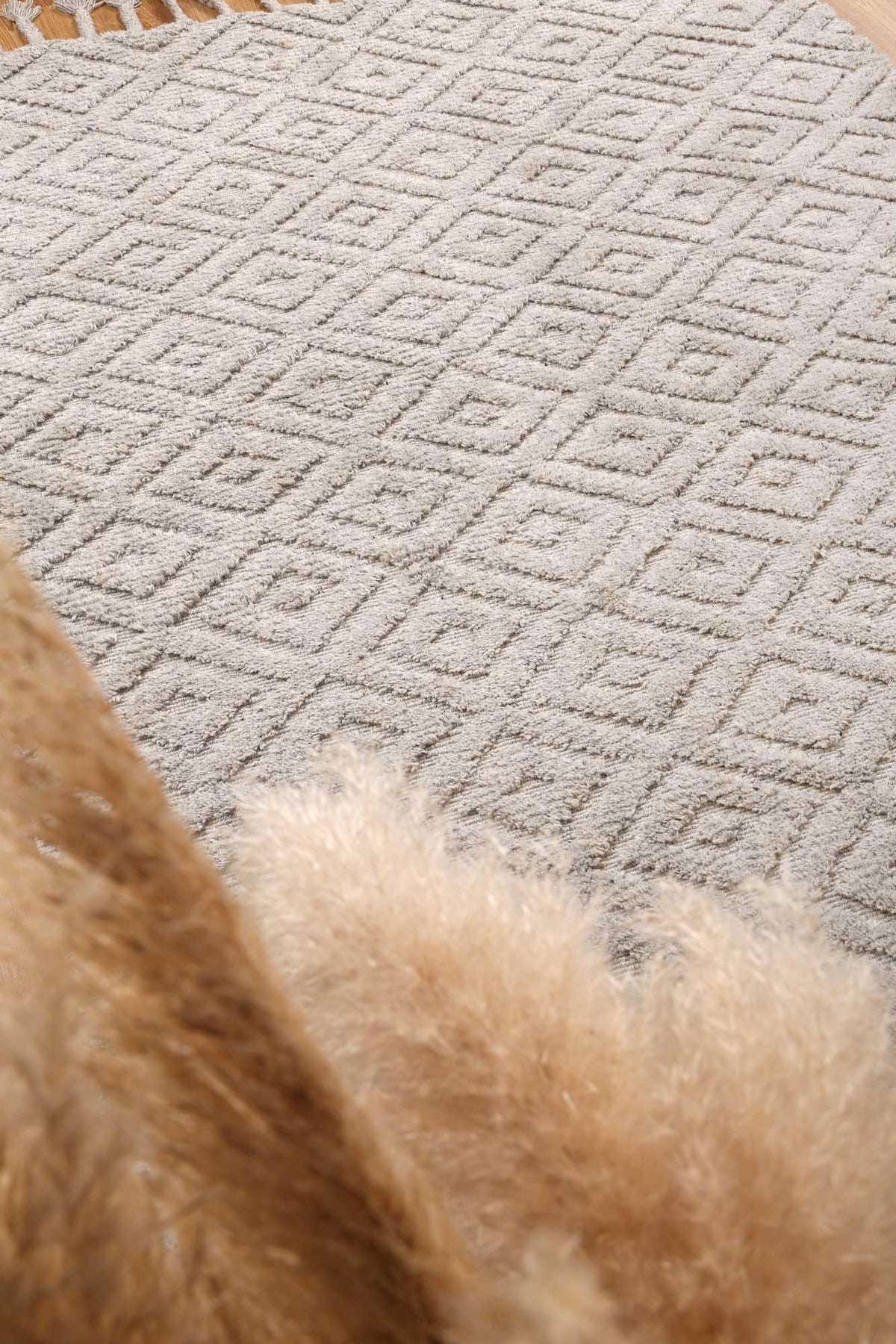 Cora Plush Diamond Grey Wool Rug - The Rugs