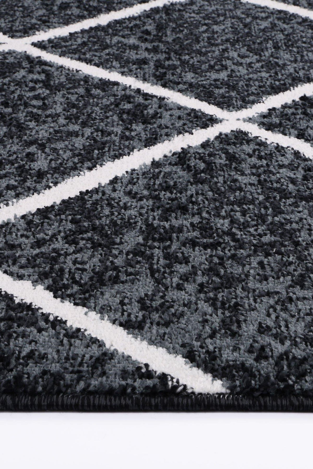 Layla Diamond Charcoal Rug - The Rugs