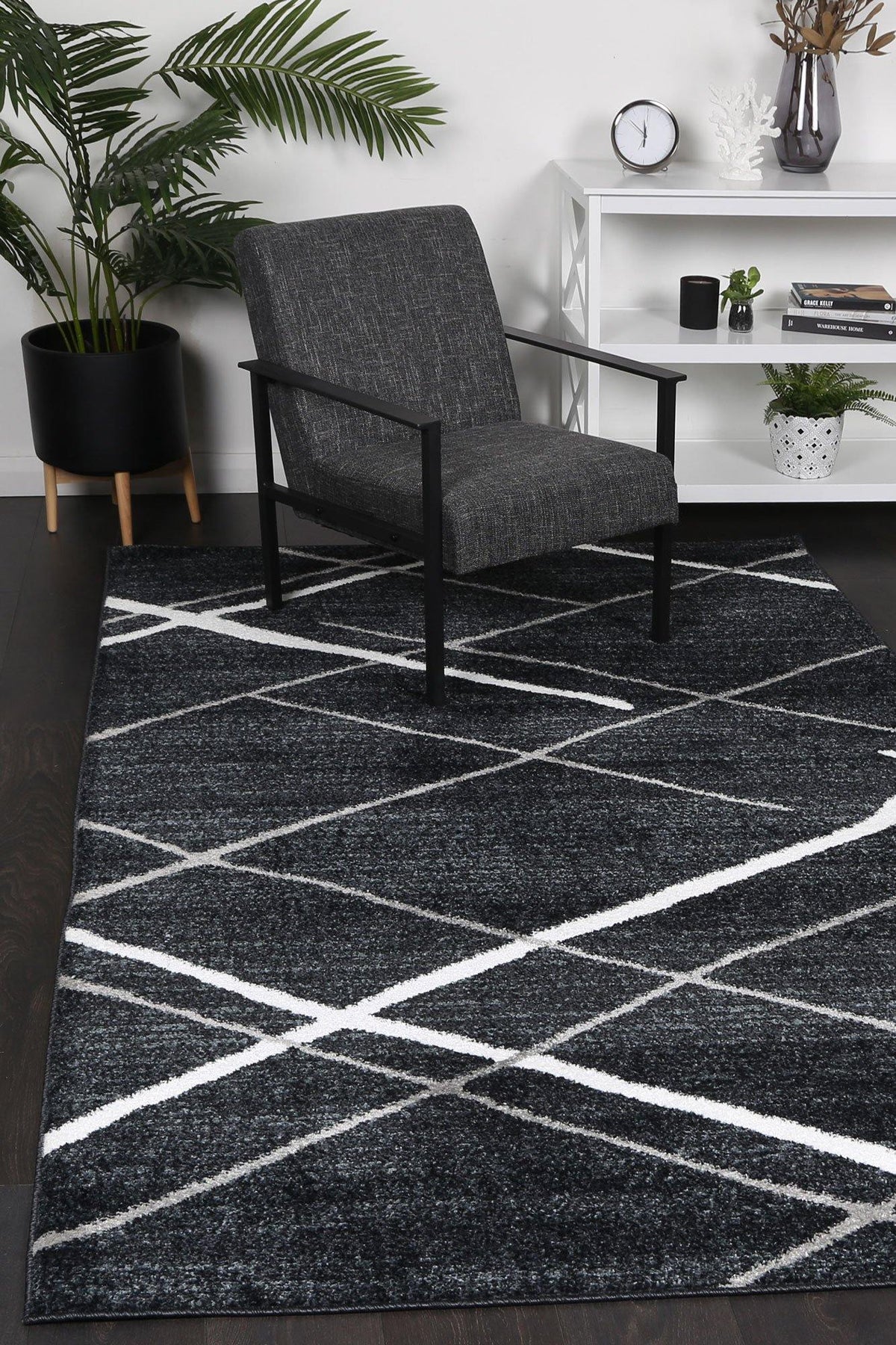 Layla Abstract Stripe Charcoal Rug - The Rugs