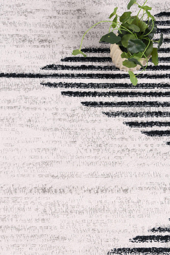 Layla Abstract Diamond Charcoal - The Rugs