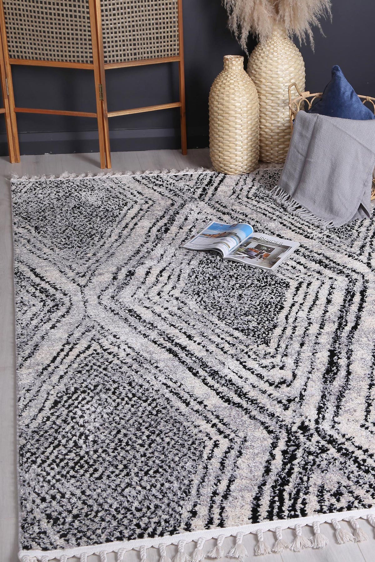 Cassandra Black White Geometric Rug