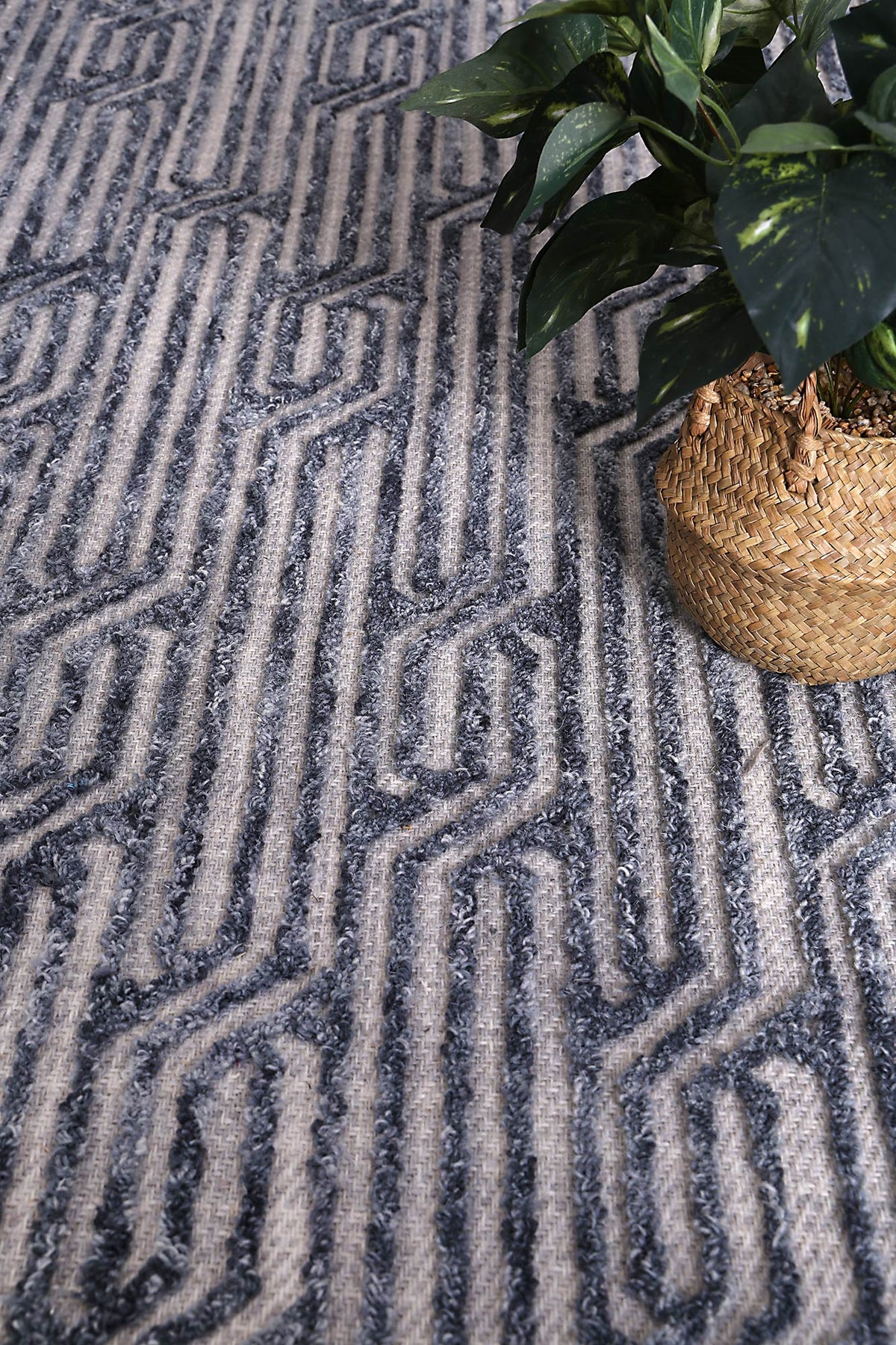 Hayes Tribal Black Light Grey Rug