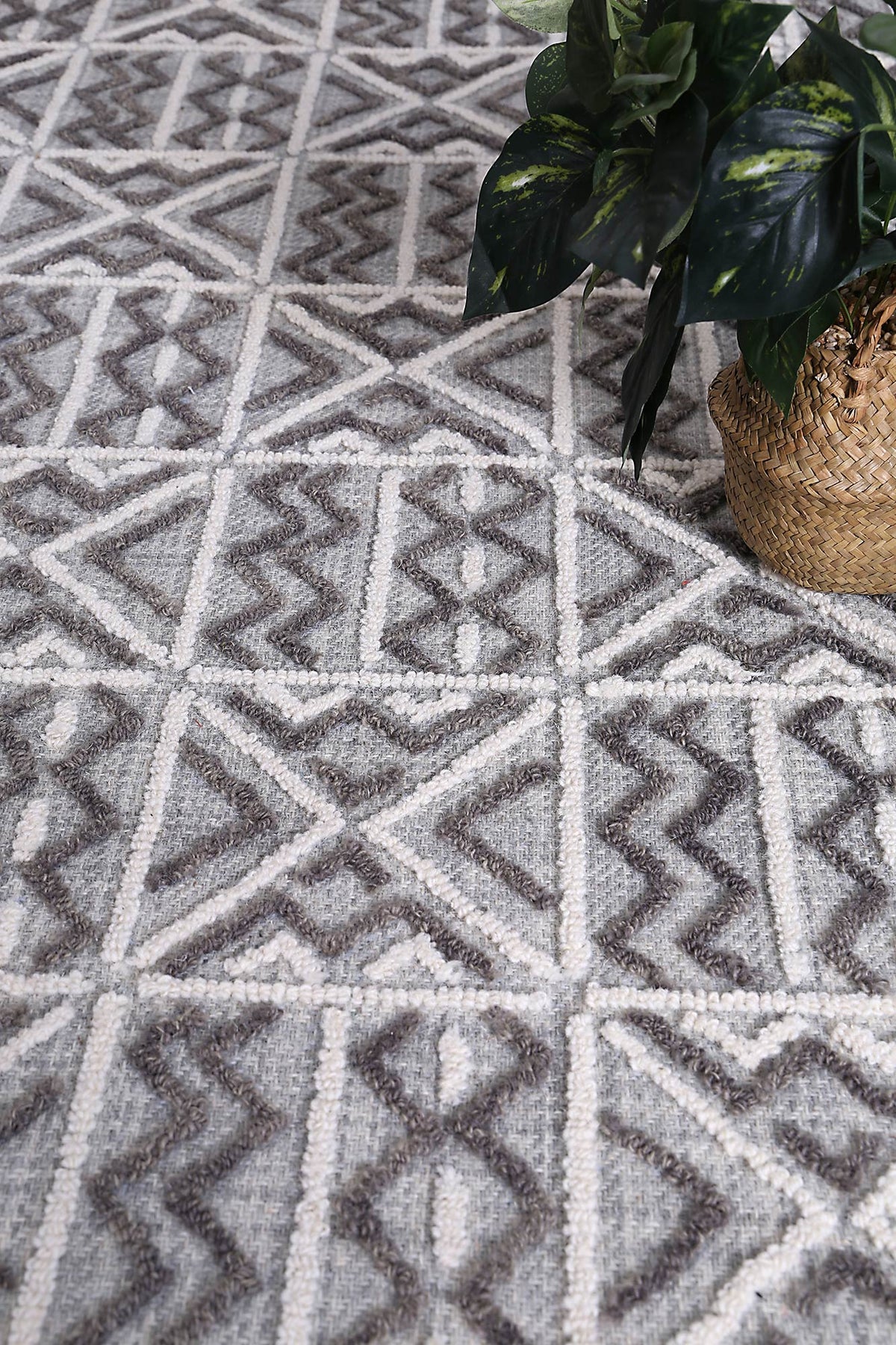 Hayes Criss Cross Light Grey Rug