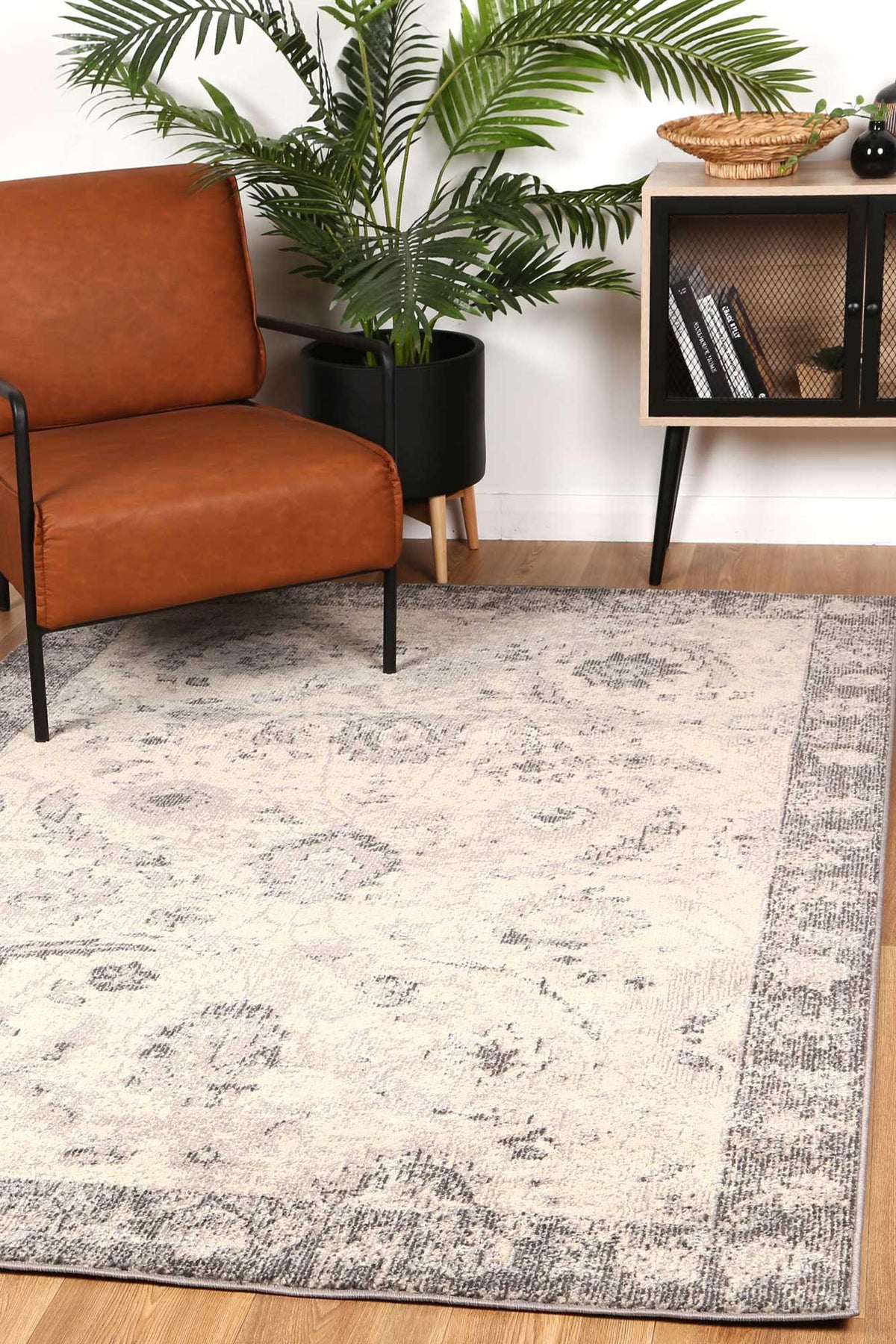 Ziva Beige Black Traditional Rug - The Rugs