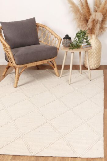 Cora Diamond Braided Cream Wool Rug