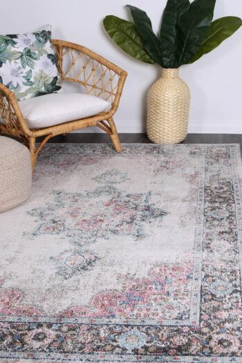 Clara Brentwood Transitional Cream Rug